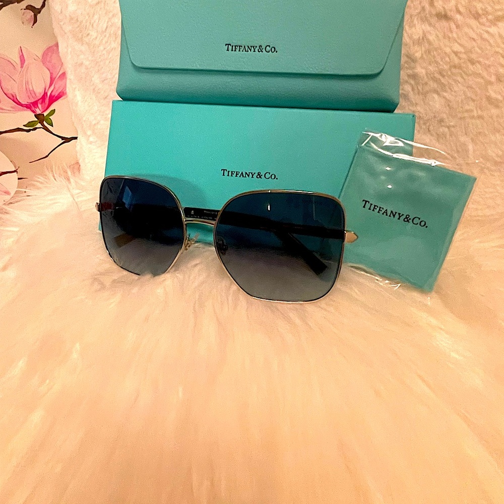 COPY - Very fancy sunglasses!! You will look  like a rich personality !! Aren’t…